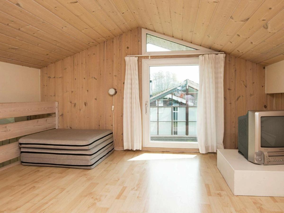 6 Person Holiday Home In Sj Lund Sjolund Bagian luar foto